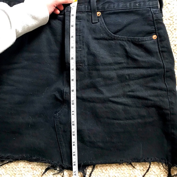 Levis cutoff mini skirt - Picture 7 of 7